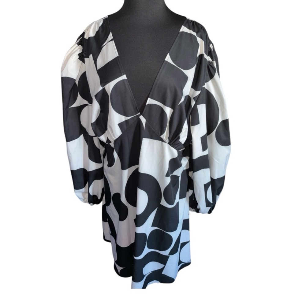Plunging Neck Lantern Sleeve Graphic Print A-Line Dress, P:25”, L:38.5” - Picture 2 of 13